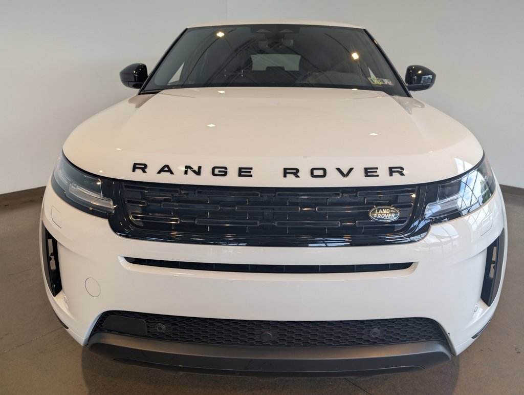 Used 2025 Land Rover Range Rover Evoque S image 2