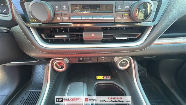 Used 2024 Toyota Grand Highlander Limited image 15