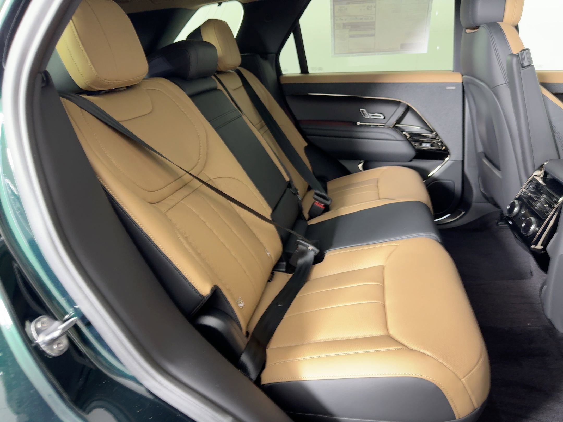 New 2026 Land Rover Range Rover Sport Dynamic SE image 27