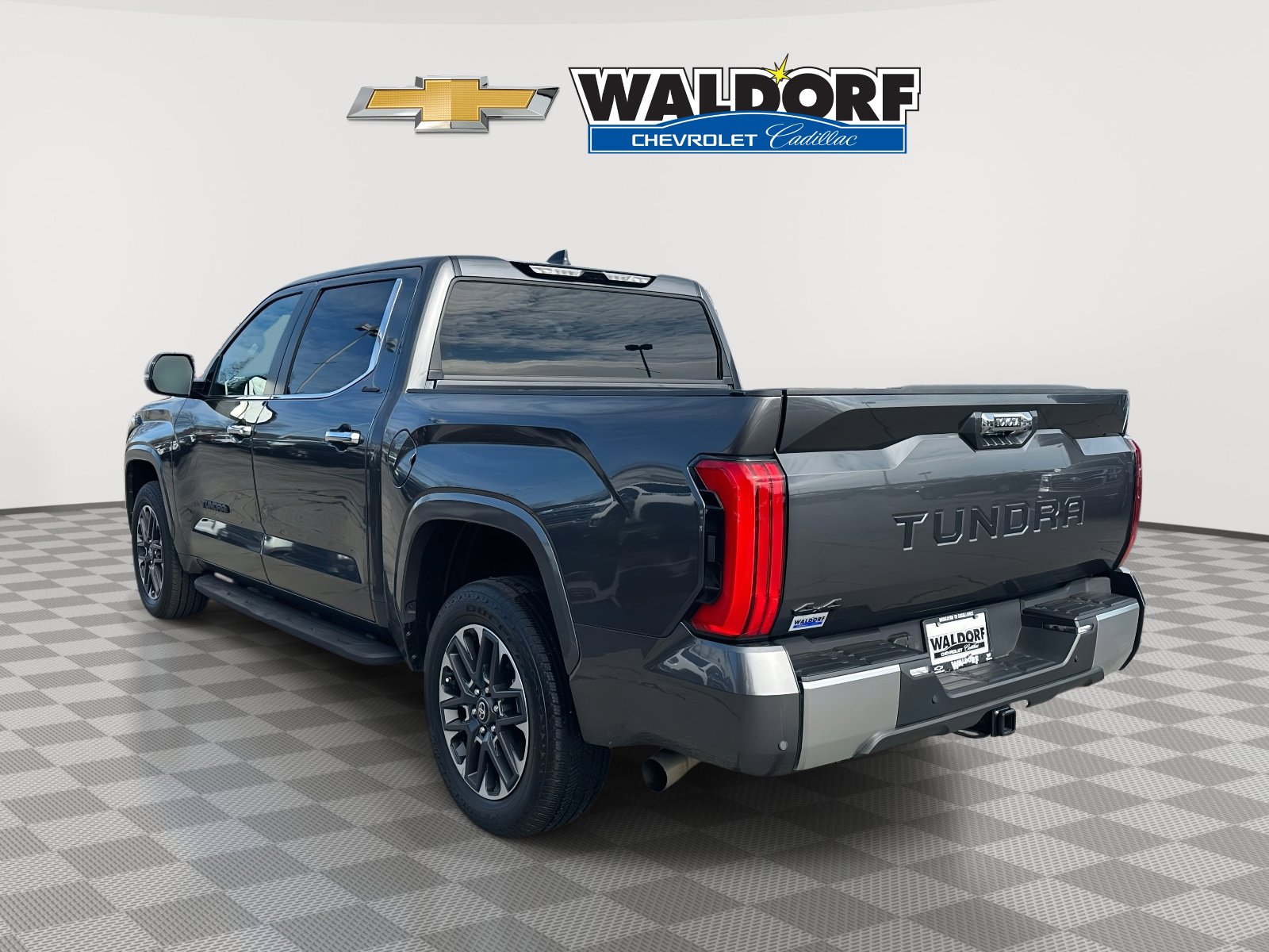 Used 2025 Toyota Tundra Limited image 4