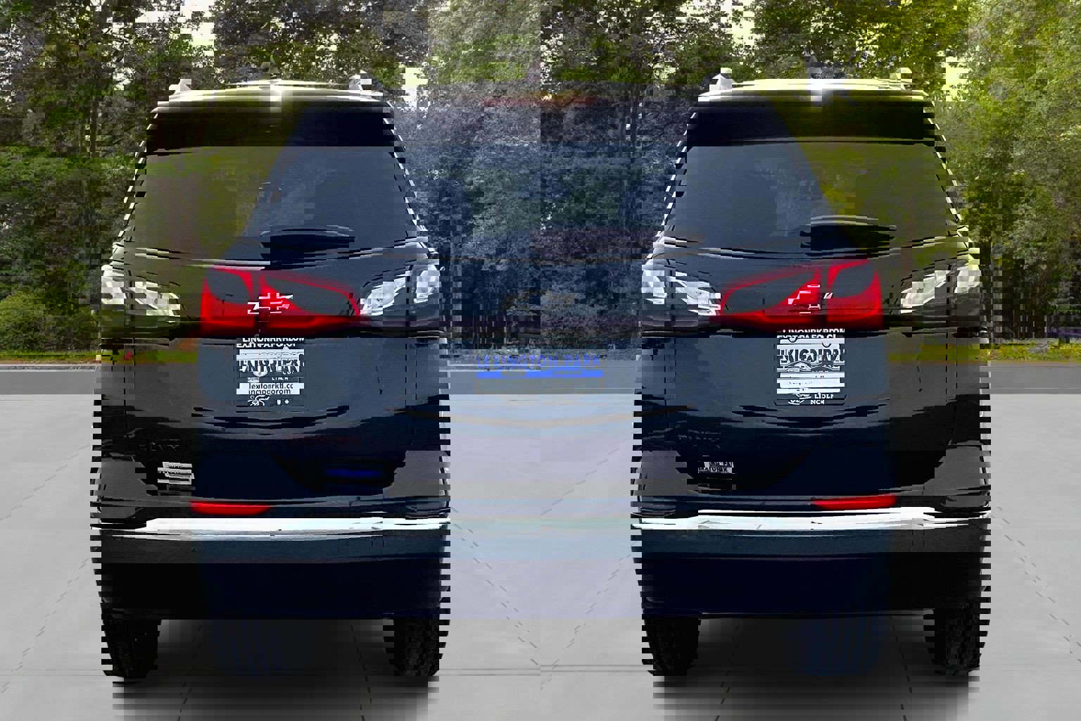 Used 2020 Chevrolet Equinox Premier w/ Premier Redline Edition image 6