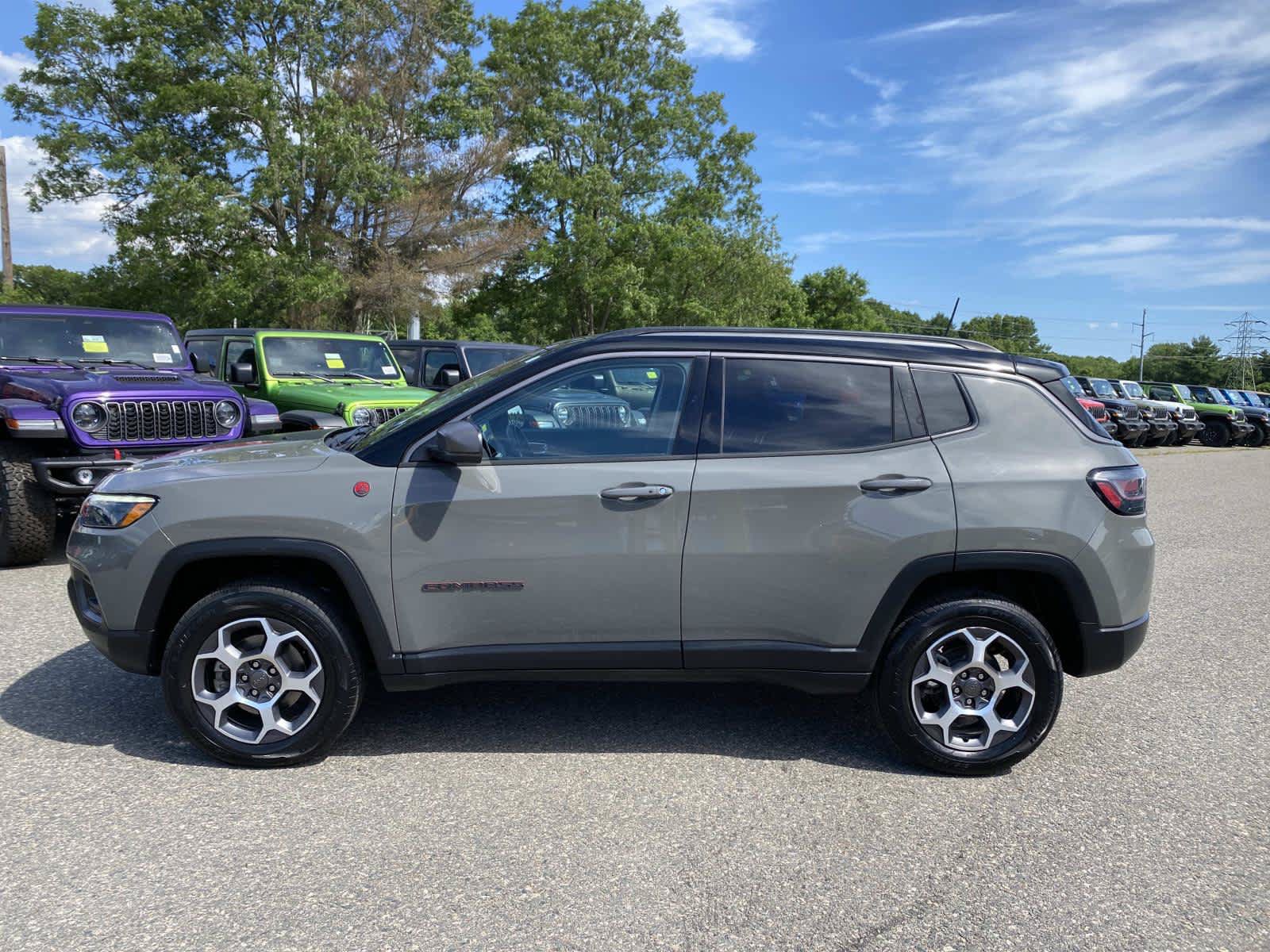 Certified 2022 Jeep Compass Trailhawk w/ Trailhawk Elite Group AWD/4WD image 9