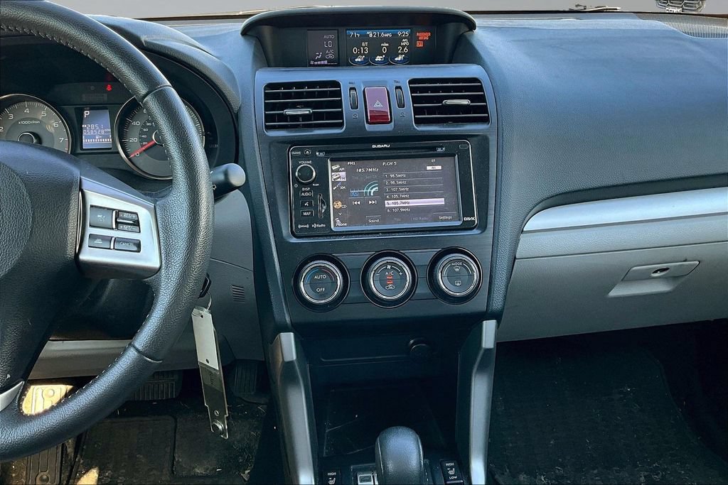 Used 2015 Subaru Forester 2.5i Limited AWD/4WD image 9