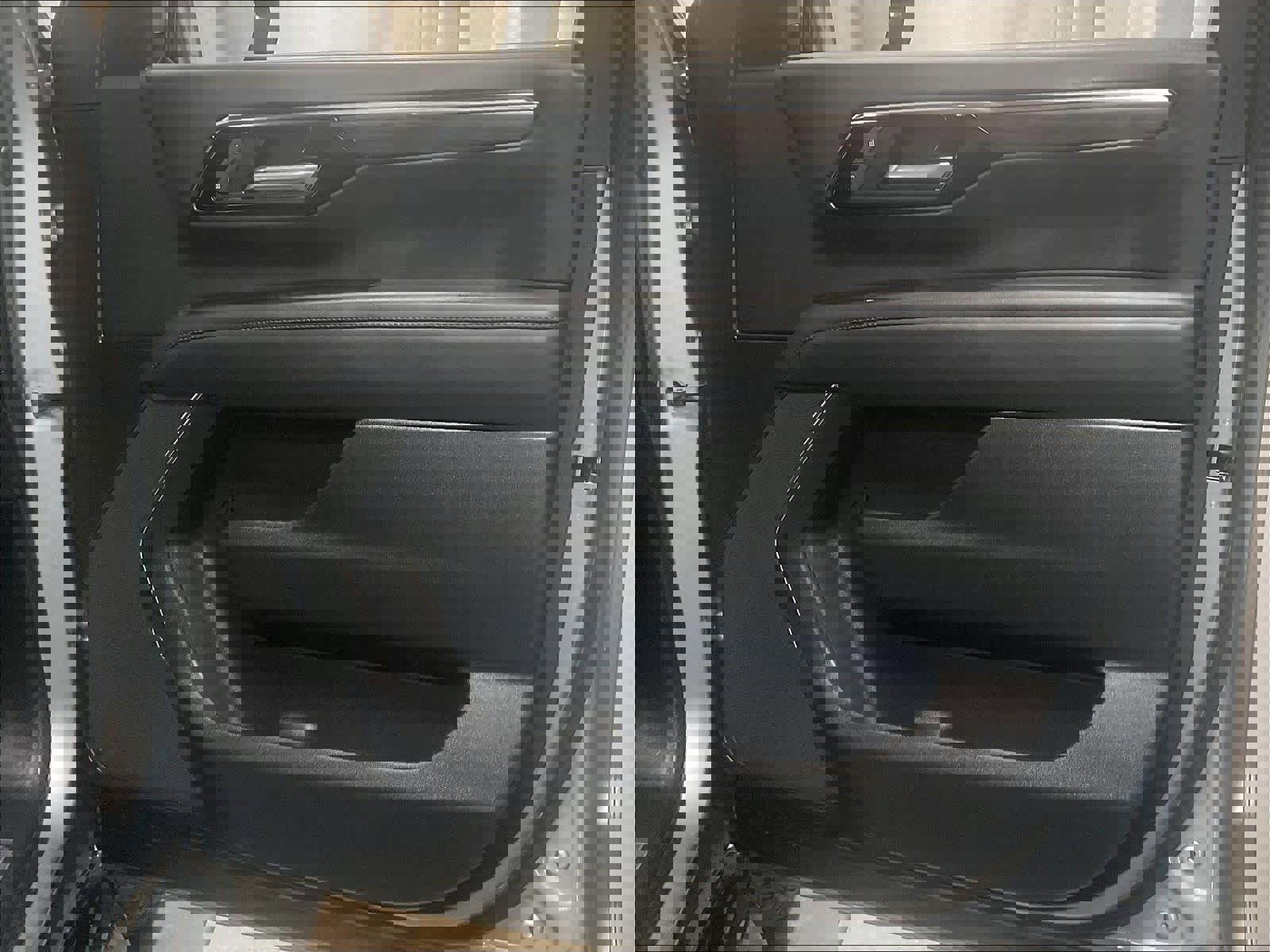 Used 2025 Chevrolet Tahoe LT image 12