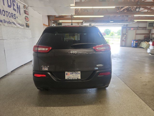 Used 2018 Jeep Cherokee Latitude Plus w/ Comfort/Convenience Group image 4