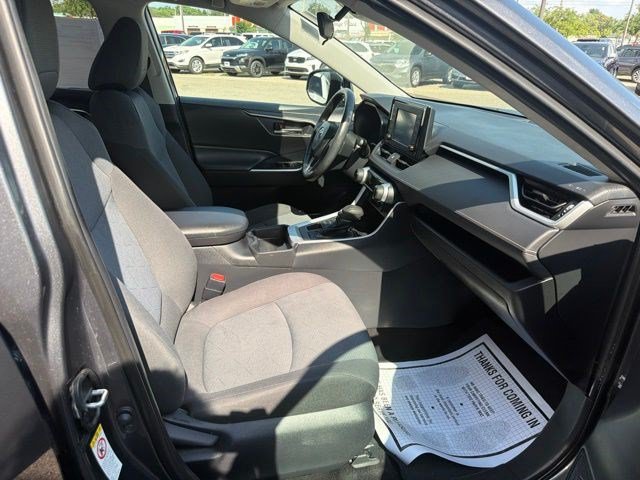 Used 2019 Toyota RAV4 XLE w/ Convenience Package AWD/4WD image 21