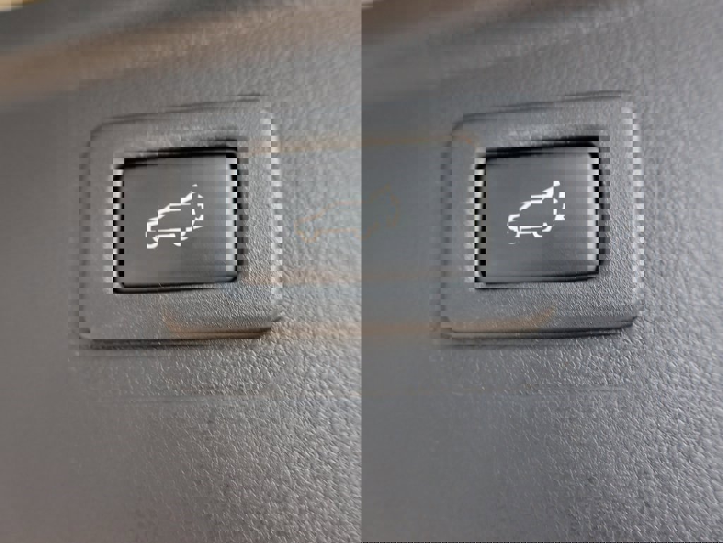 Used 2019 Subaru Outback 2.5i Touring image 17