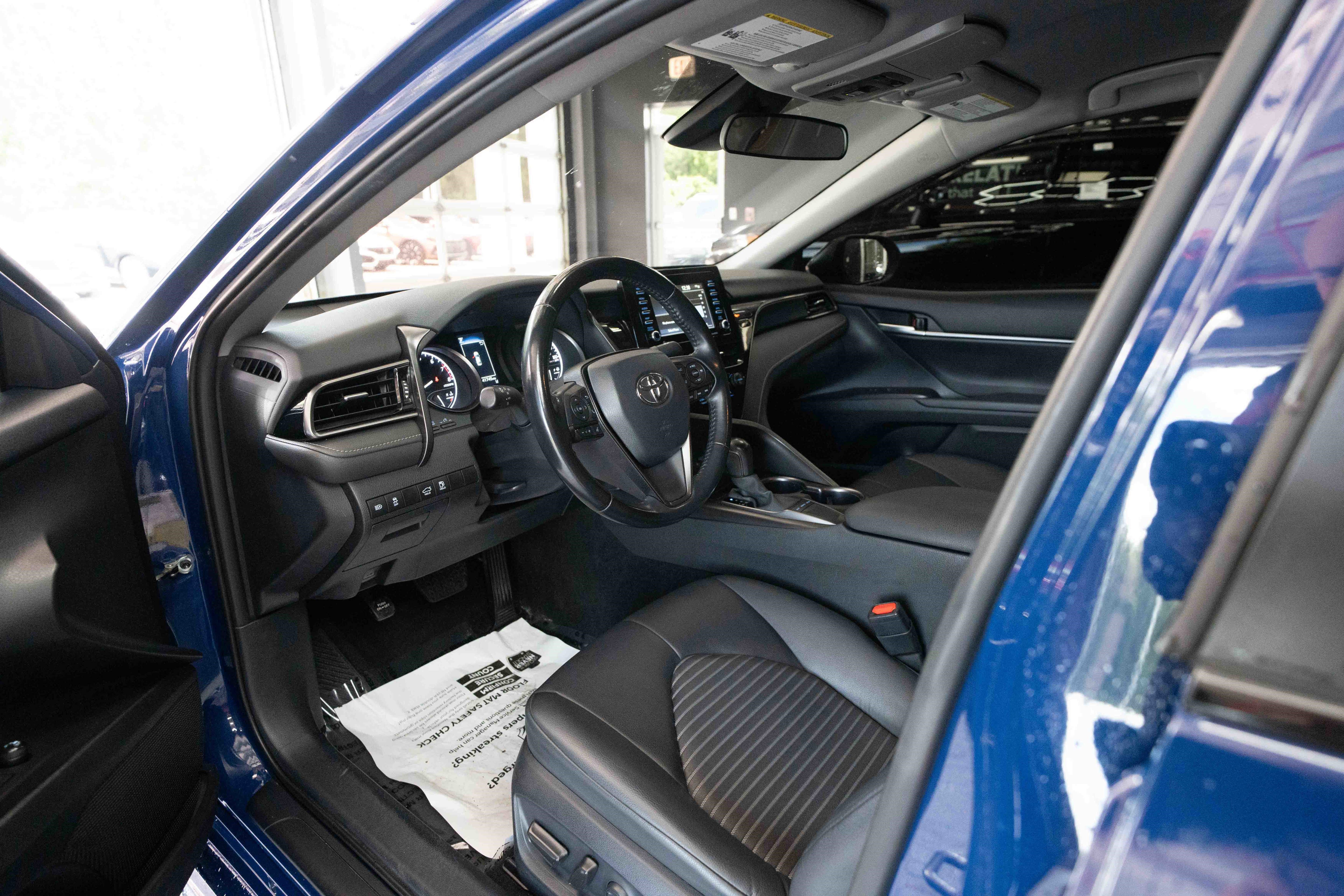 Used 2024 Toyota Camry SE FWD image 8