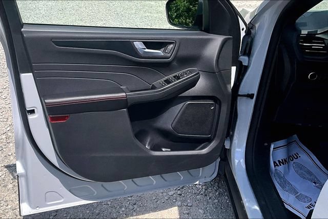 Used 2025 Ford Escape ST-Line FWD image 22