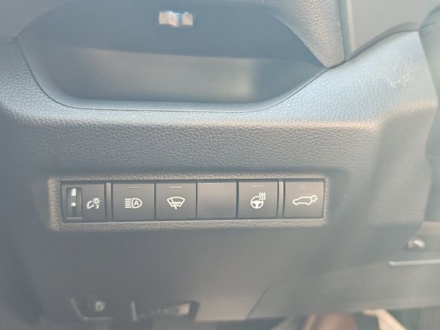 Used 2020 Toyota RAV4 XSE w/ XSE Grade Weather Package image 27