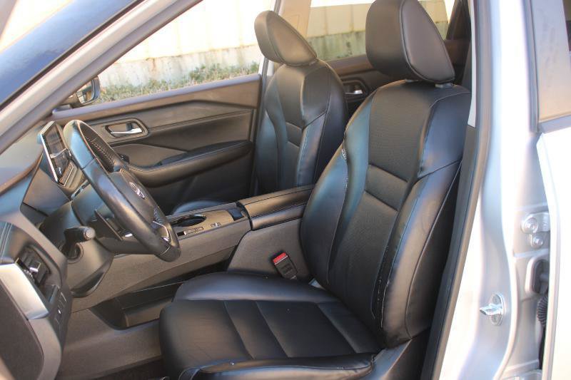 Used 2022 Nissan Rogue SV w/ SV Premium Package FWD image 11