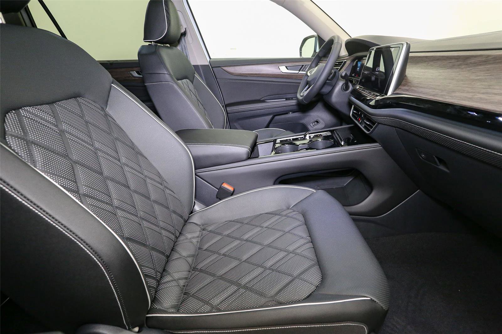 New 2026 Volkswagen Atlas SEL Premium R-Line AWD/4WD image 14