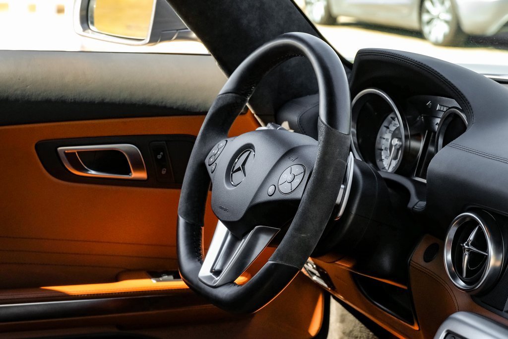 Used 2011 Mercedes-Benz SLS AMG Coupe image 18