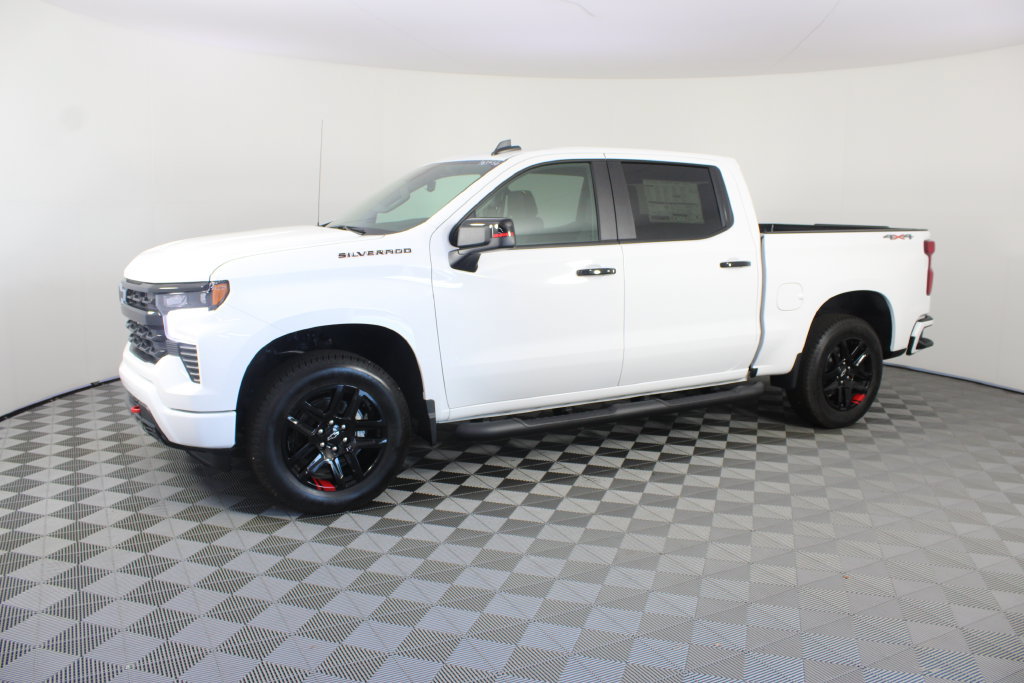 New 2026 Chevrolet Silverado 1500 RST w/ Redline Edition AWD/4WD image 2