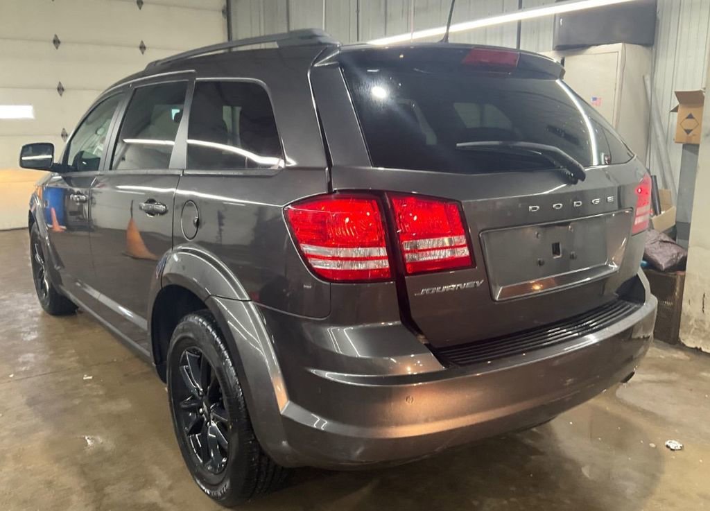 Used 2020 Dodge Journey SE w/ SE Popular Equipment Group FWD image 10