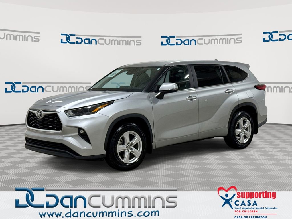 Used 2023 Toyota Highlander LE image 1