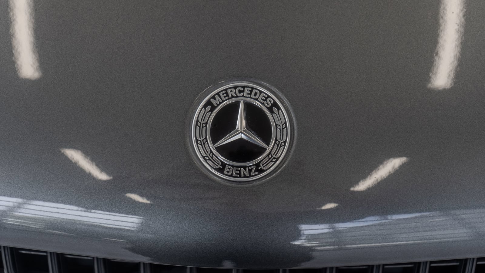 Used 2025 Mercedes-Benz GLE 450e 4MATIC image 5