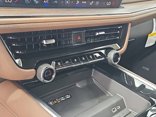 New 2026 Chevrolet Tahoe High Country w/ Sun And Tow Package AWD/4WD image 26