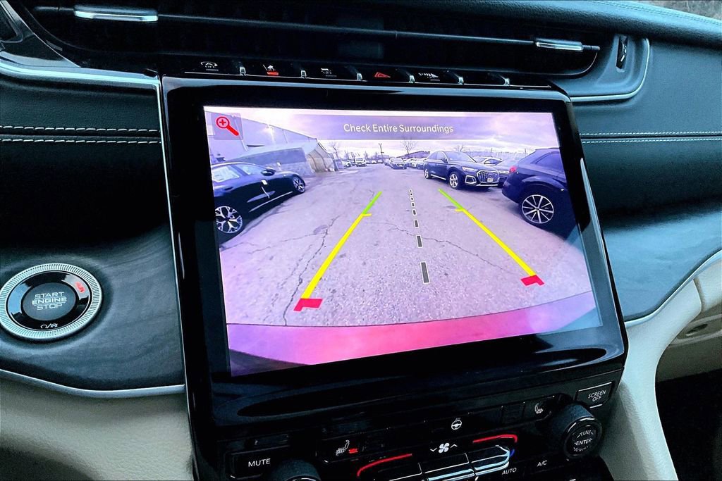 Used 2021 Jeep Grand Cherokee L Limited w/ Trailer Tow Group (B) AWD/4WD image 14