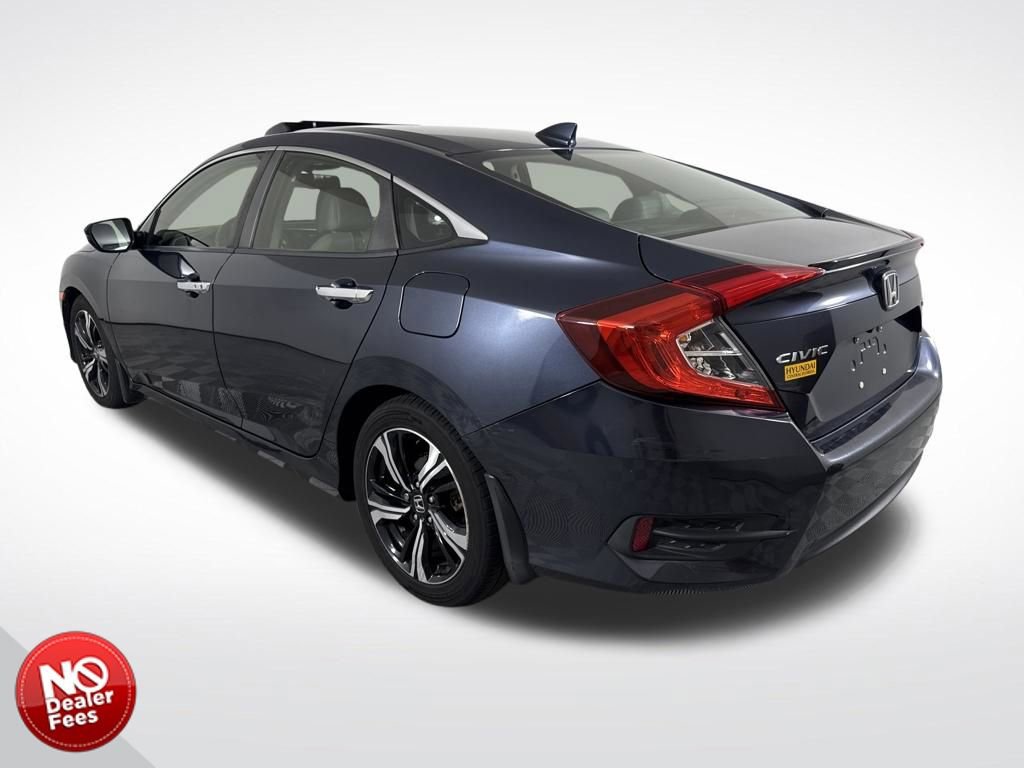 Used 2018 Honda Civic Touring image 5