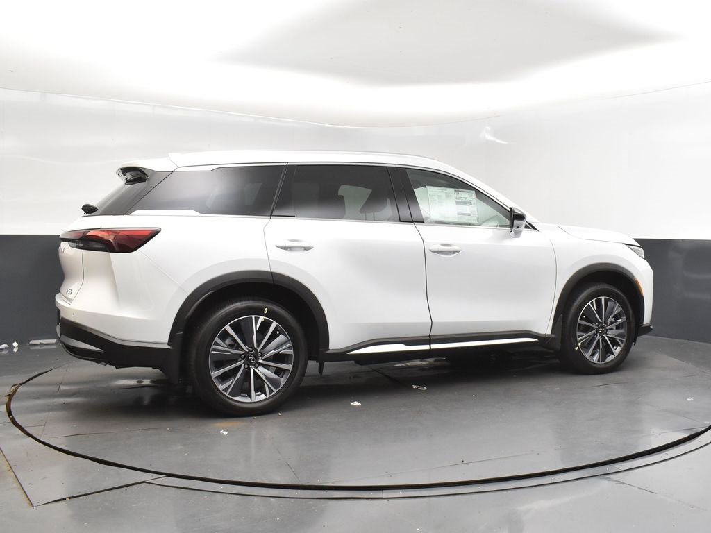 New 2026 INFINITI QX60 Luxe w/ Cargo Package image 8