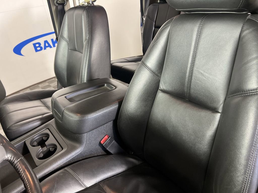 Used 2014 Chevrolet Silverado 2500 LTZ w/ Snow Plow Prep Package AWD/4WD image 17
