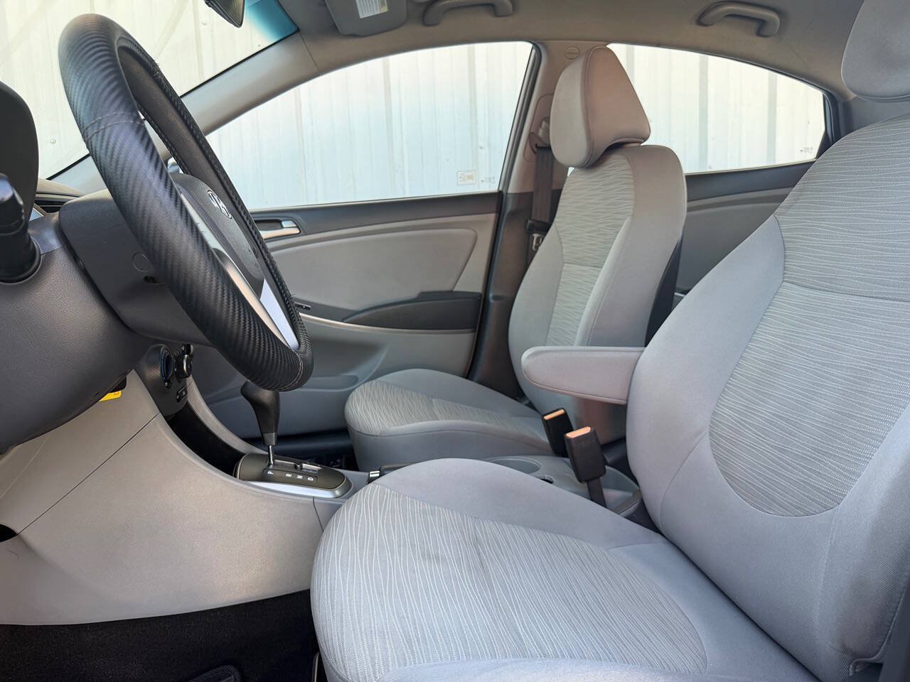 Used 2016 Hyundai Accent SE FWD image 13
