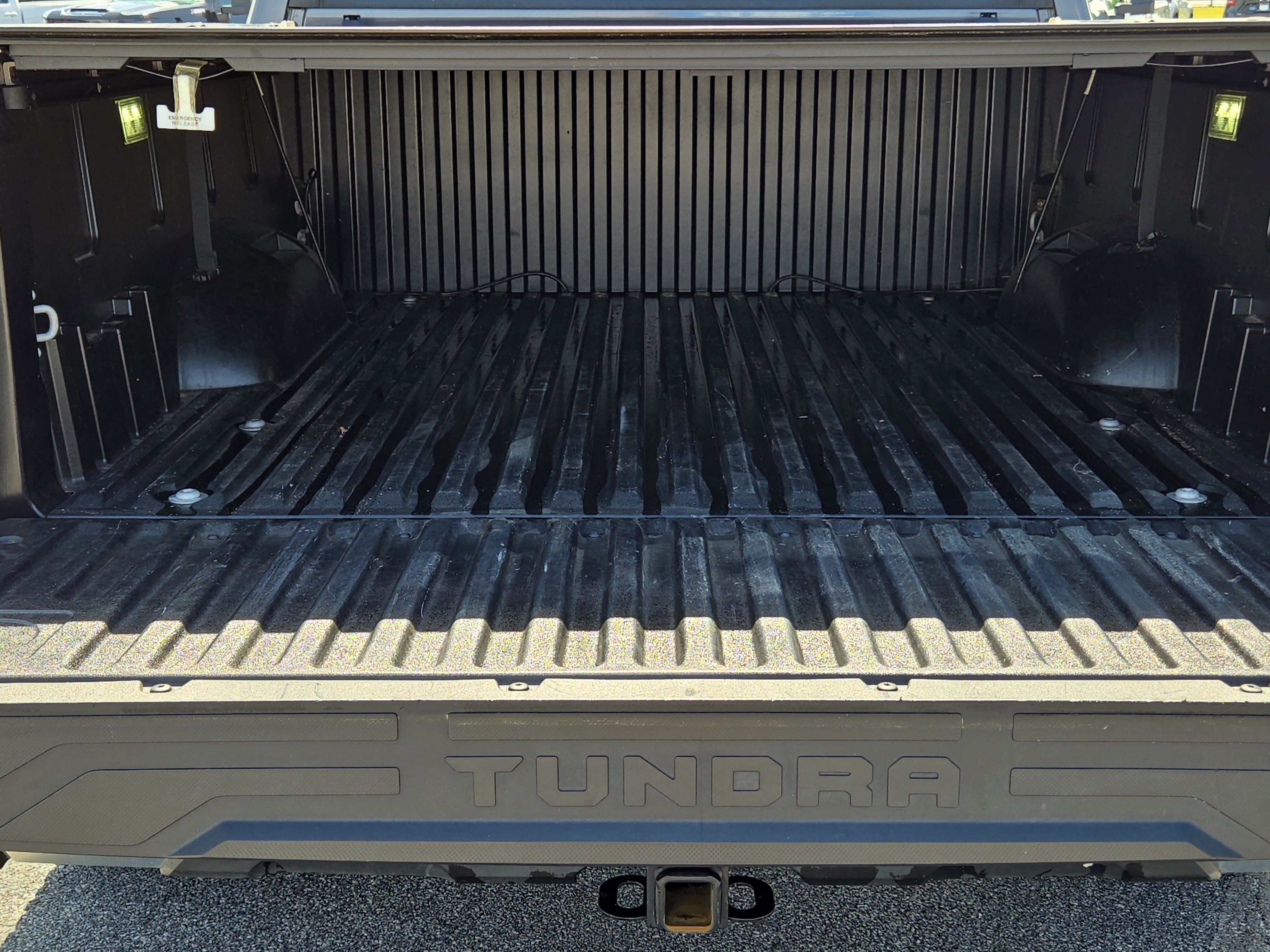 Used 2022 Toyota Tundra Limited image 12