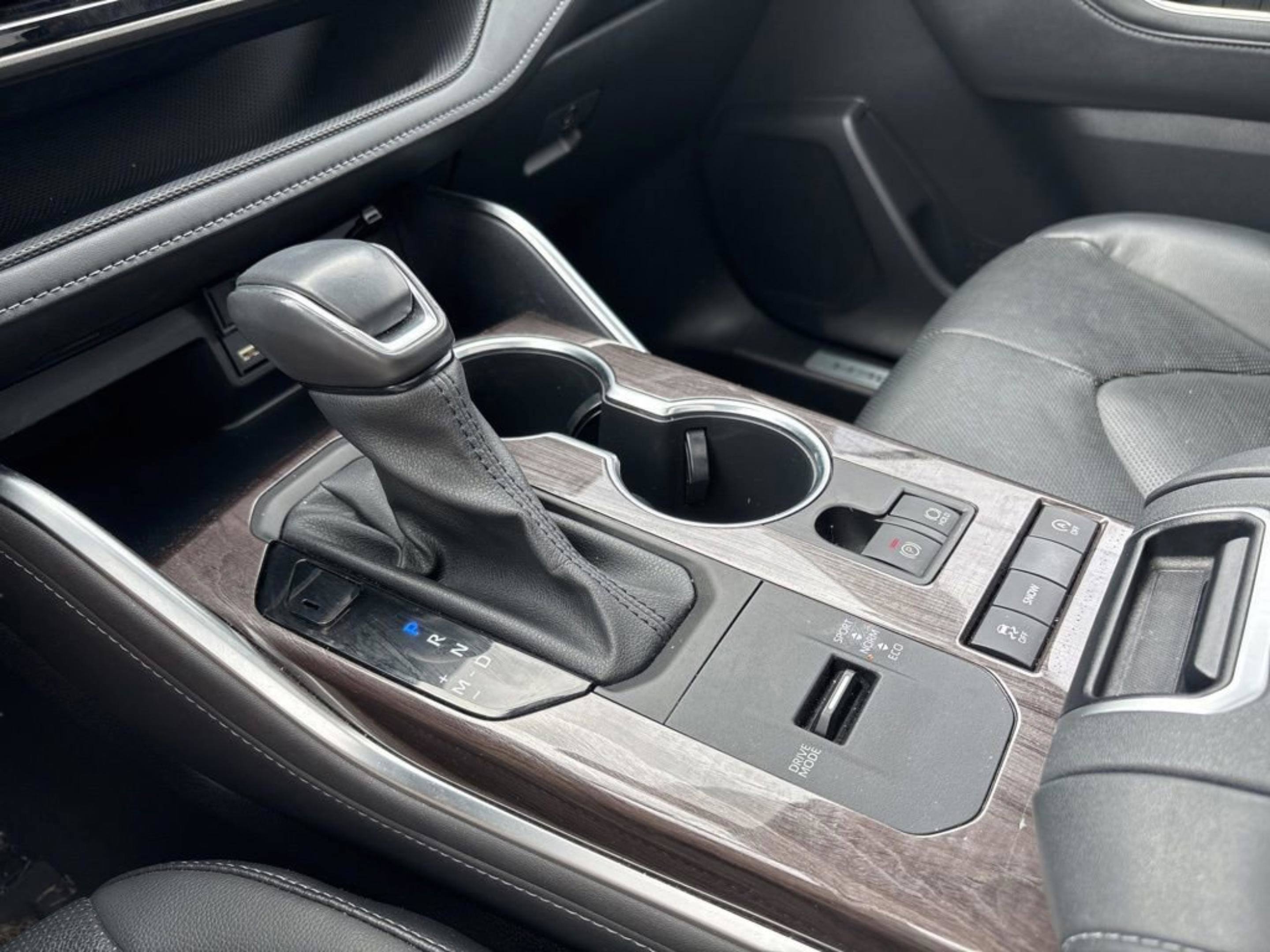 Used 2020 Toyota Highlander Limited image 23