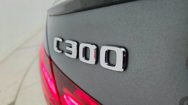 Used 2023 Mercedes-Benz C 300 Sedan image 17