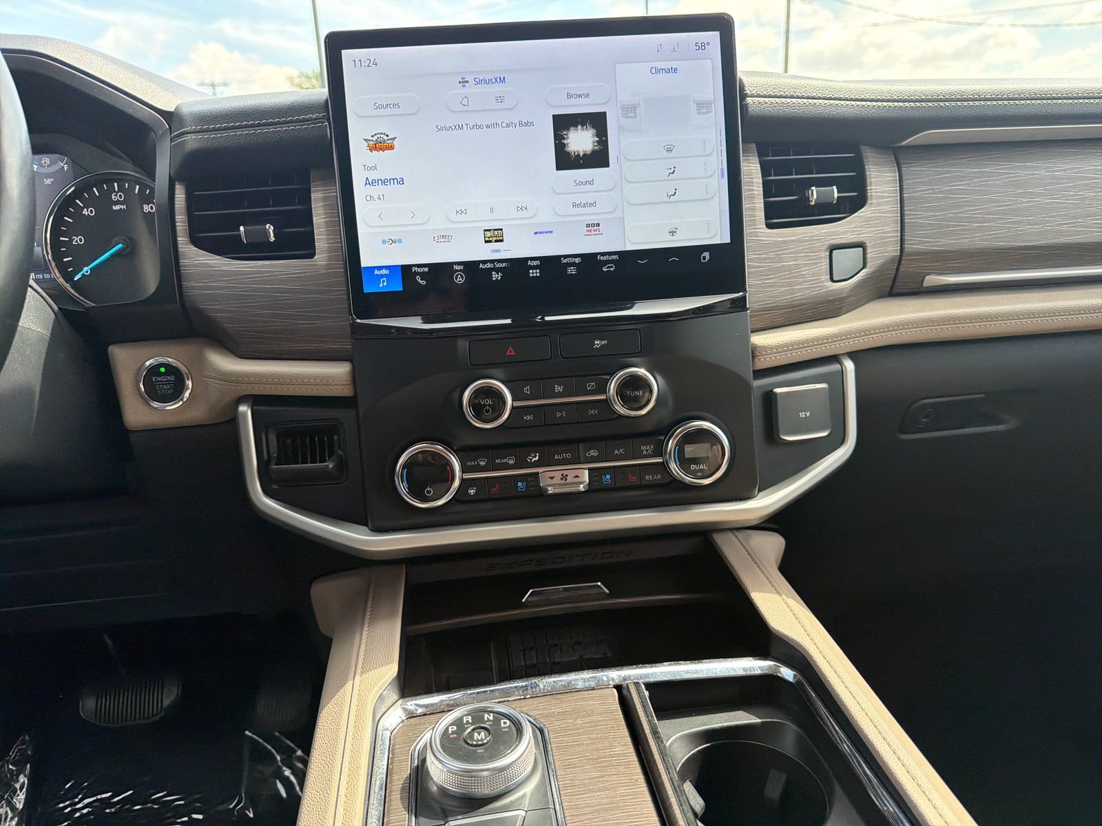 Used 2022 Ford Expedition Max Limited AWD/4WD image 28