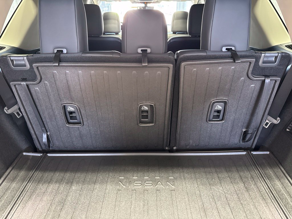 New 2026 Nissan Pathfinder Platinum AWD/4WD image 29