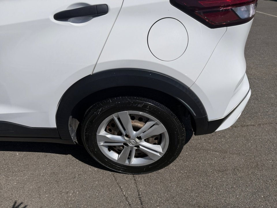 Used 2021 Nissan Kicks S image 22