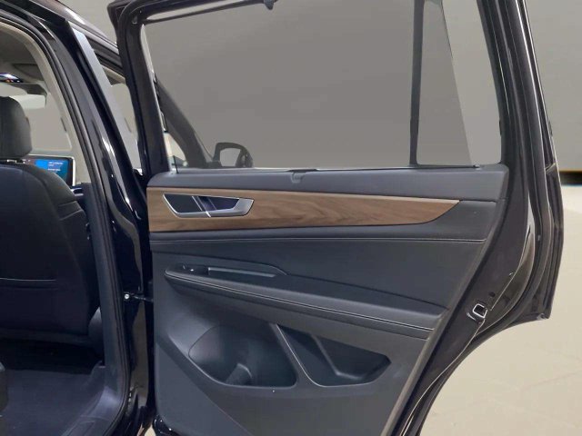 Used 2026 Volkswagen Atlas SE FWD image 78