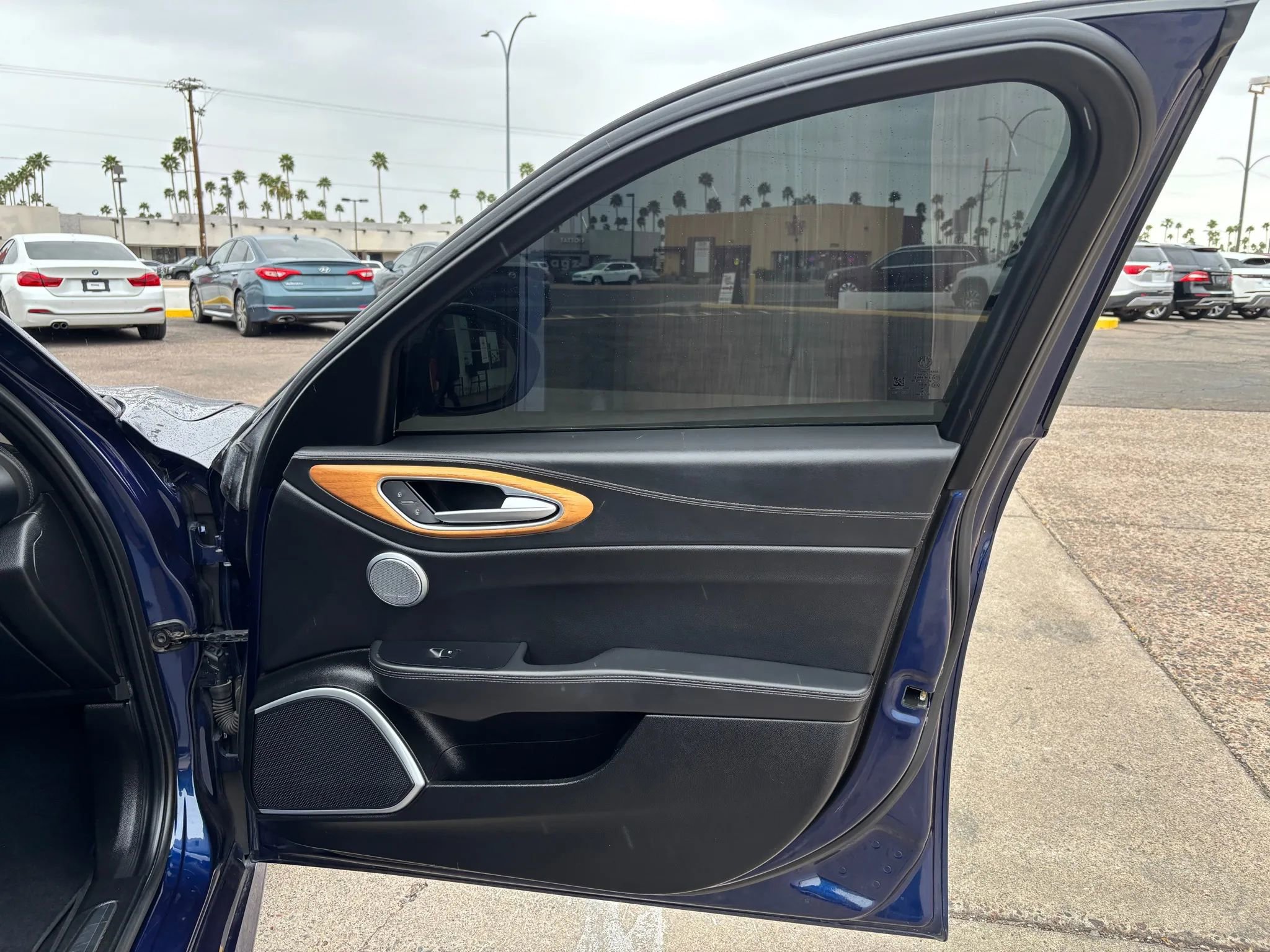 Used 2017 Alfa Romeo Giulia Ti w/ TI Lusso Light Wood Package AWD/4WD image 23