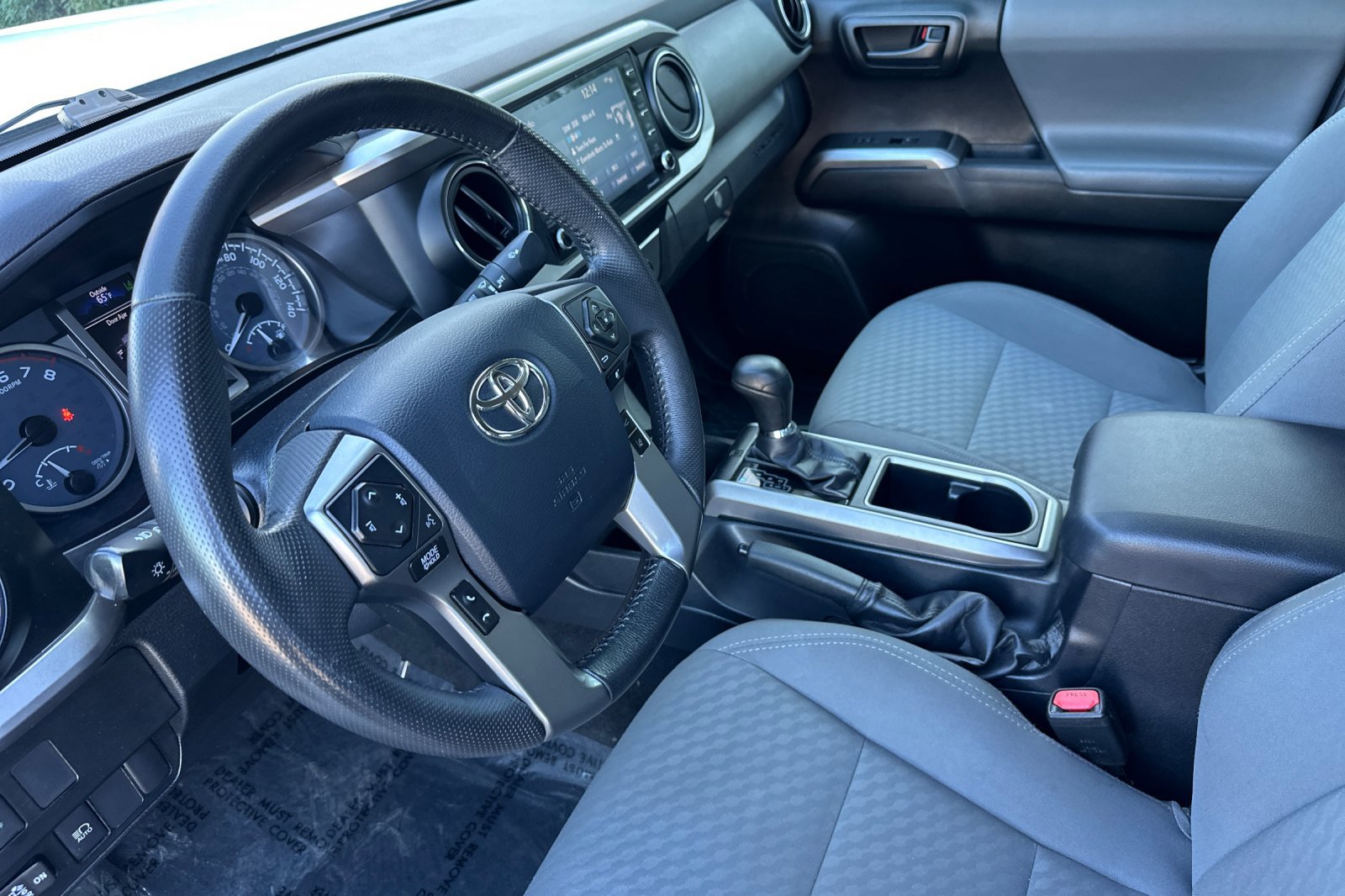 Used 2020 Toyota Tacoma SR5 image 10