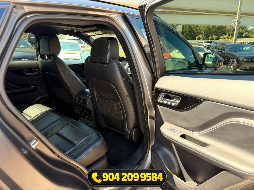 Used 2017 Jaguar F-PACE R-Sport image 31