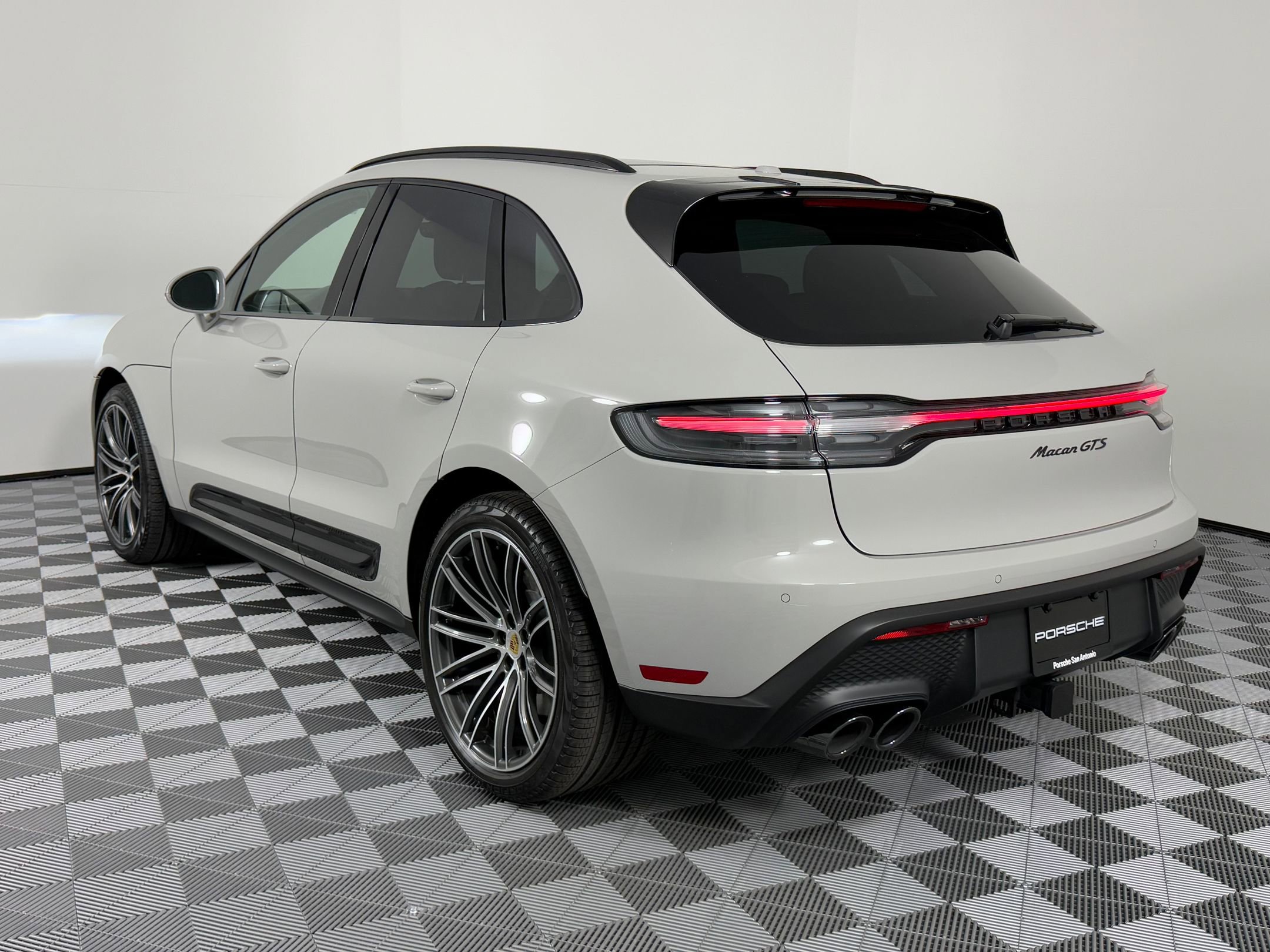 New 2026 Porsche Macan GTS AWD/4WD image 3