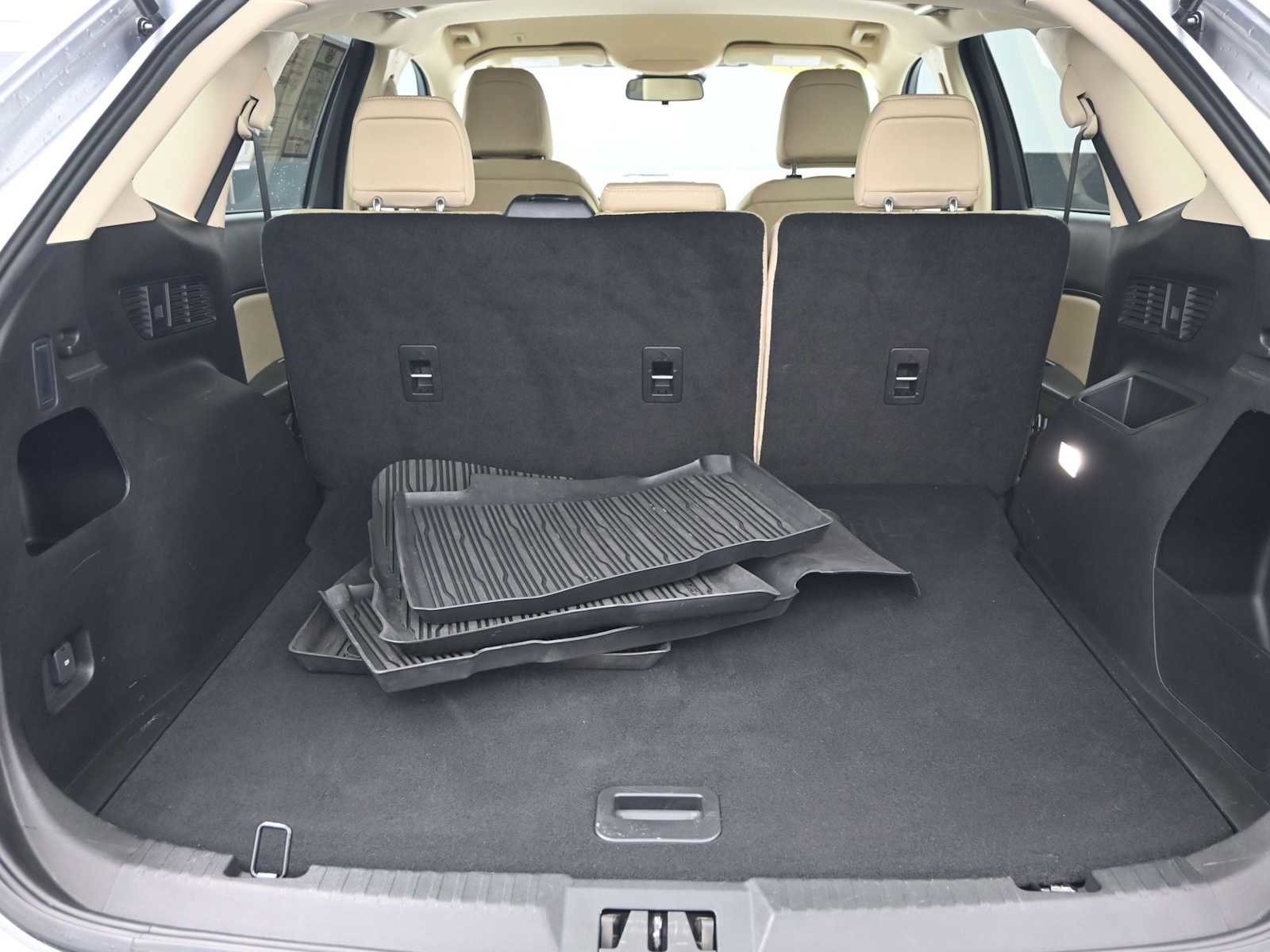 Used 2023 Ford Edge SE AWD/4WD image 17