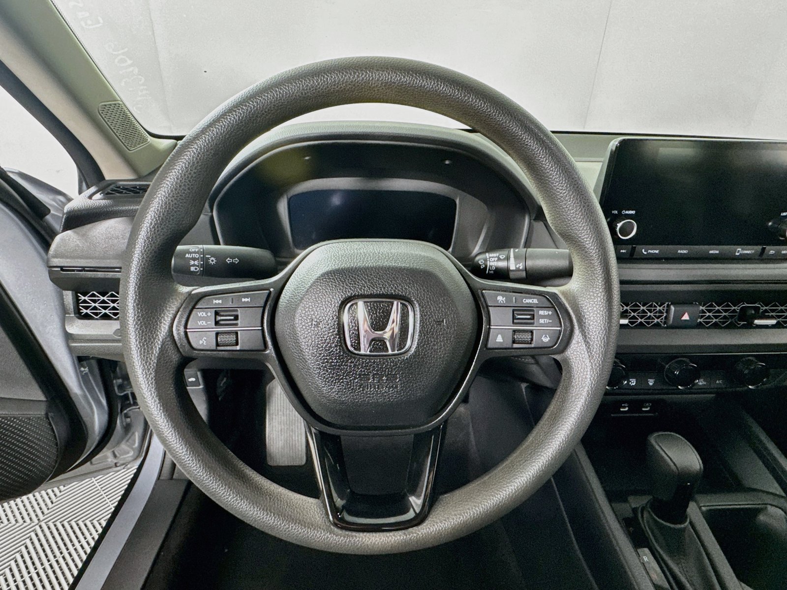 Used 2023 Honda Accord EX image 12