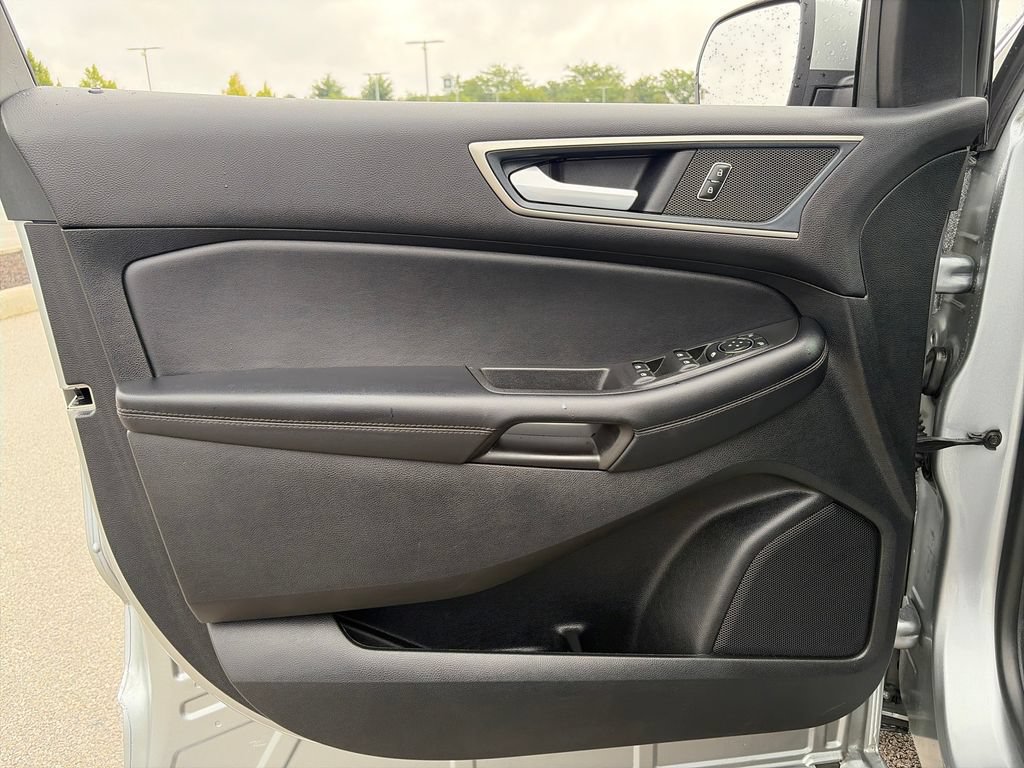 Used 2024 Ford Edge SEL w/ Convenience Package AWD/4WD image 13