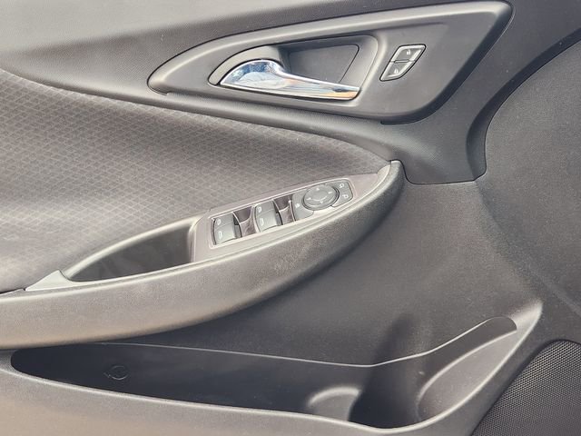 Used 2018 Chevrolet Malibu LS image 17