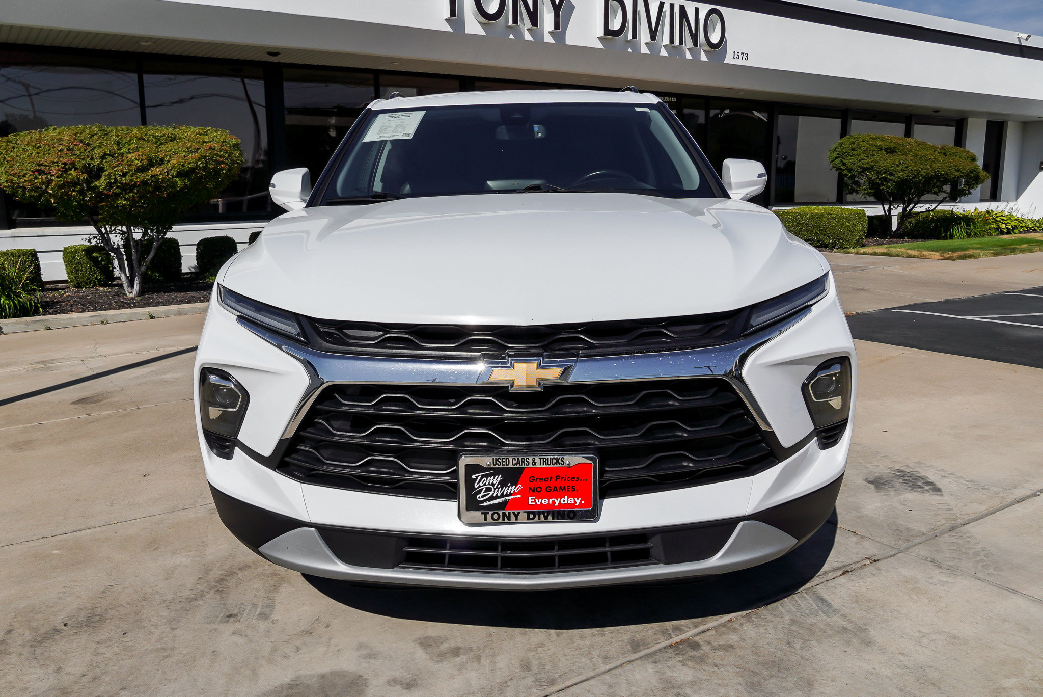Used 2023 Chevrolet Blazer LT FWD image 3