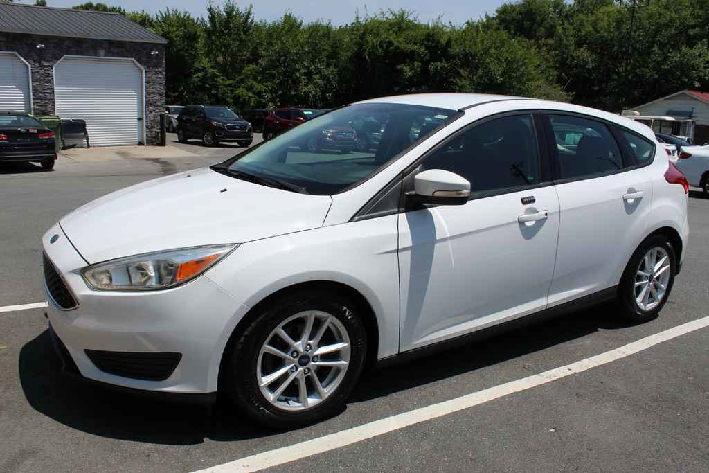 Used 2016 Ford Focus SE w/ SE Cold Weather Package