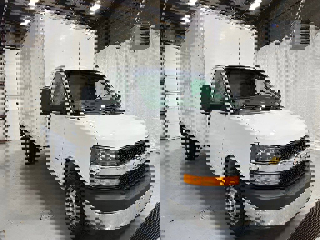 Used 2022 Chevrolet Express 3500 w/ Power Convenience Package image 1