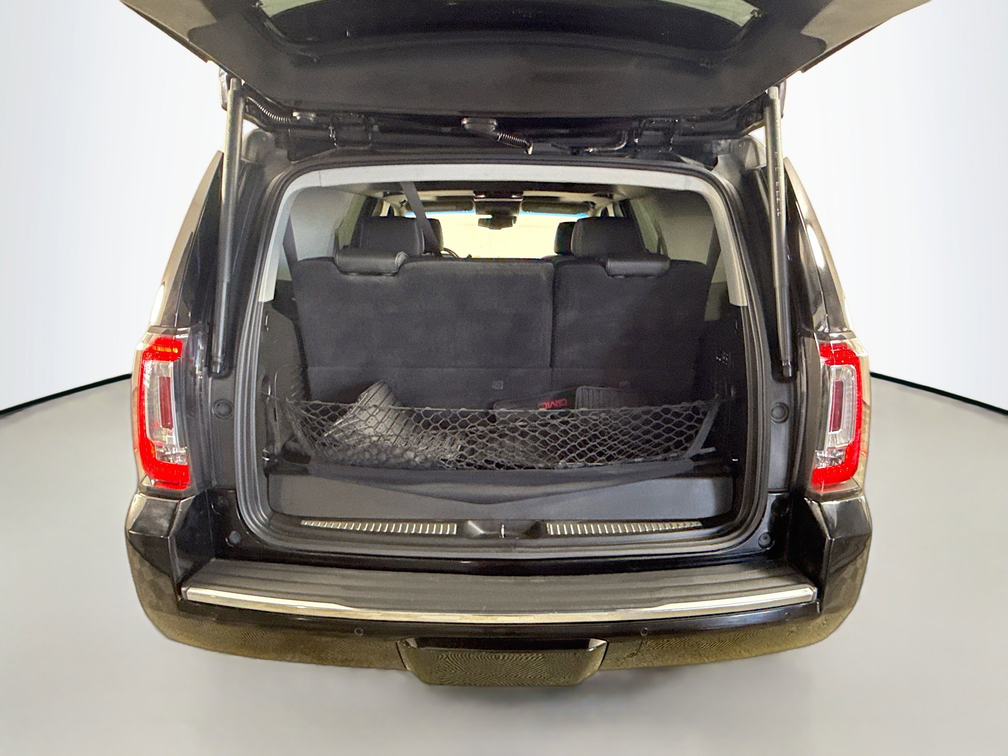 Used 2017 GMC Yukon Denali w/ Open Road Package image 35