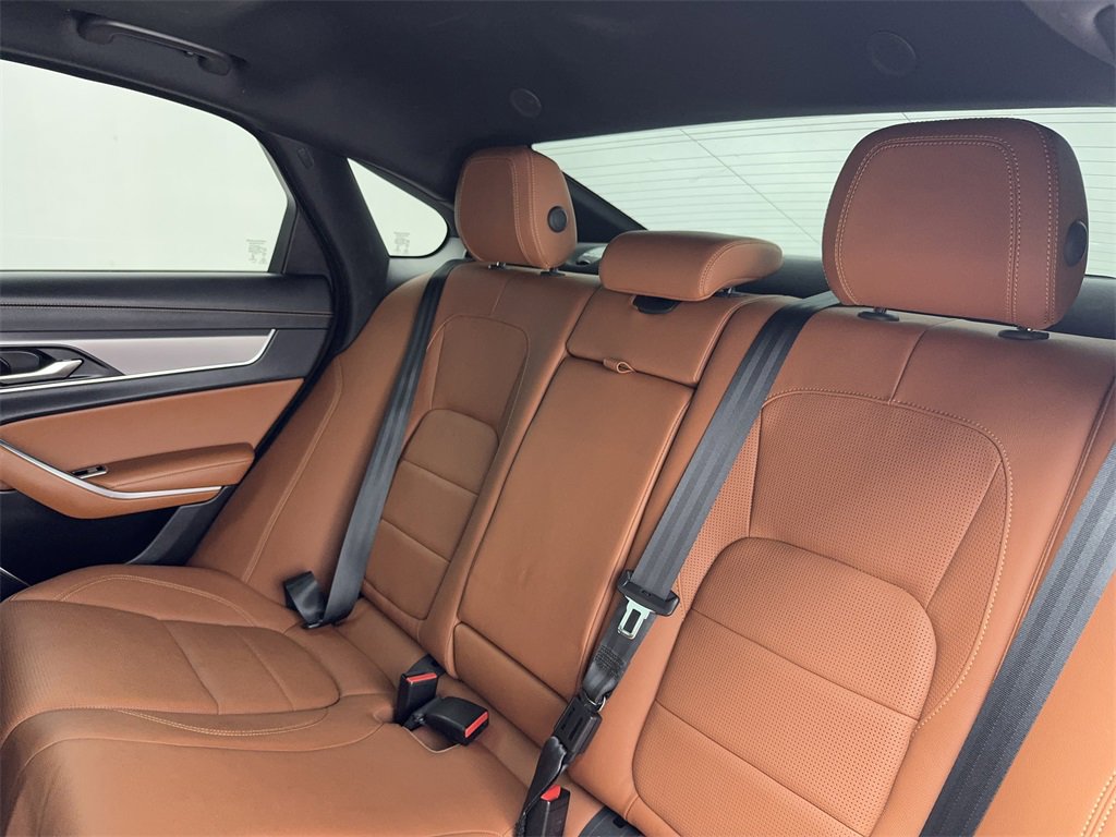 Used 2022 Jaguar XF R-Dynamic SE image 41