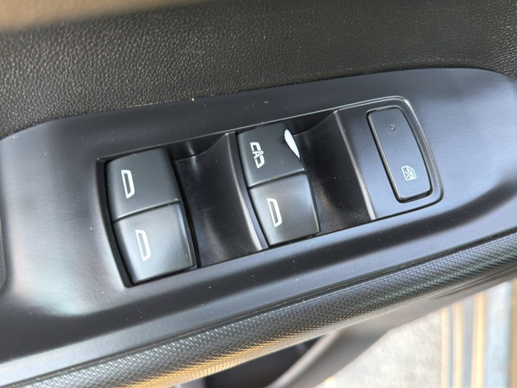 Used 2021 GMC Sierra 1500 4x4 Crew Cab w/ Trailering Package image 18