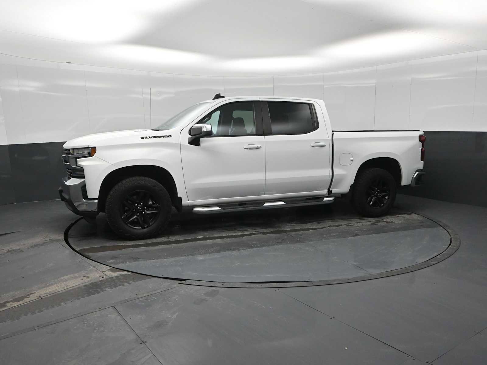 Used 2021 Chevrolet Silverado 1500 LT w/ Bed Protection Package AWD/4WD image 5