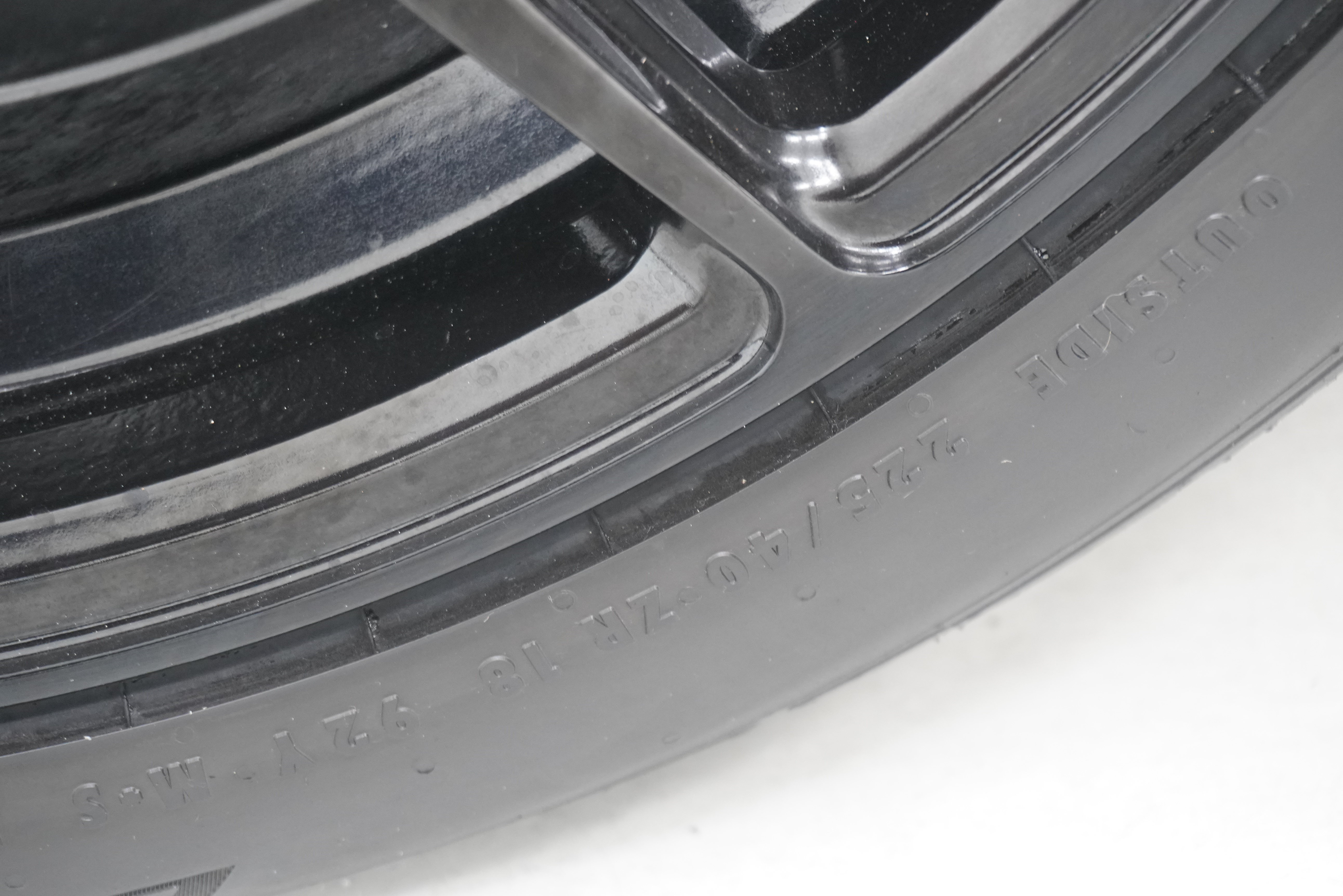 Used 2013 Hyundai Genesis 3.8 RWD image 21